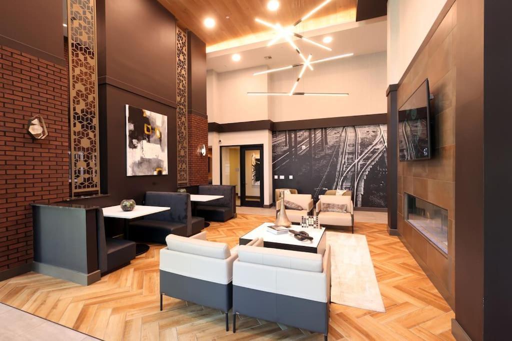 Comfortable Getaway Downtown Htx Хюстън Екстериор снимка