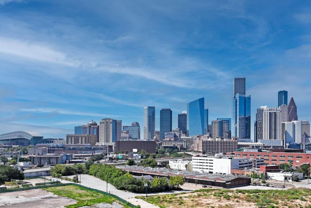 Comfortable Getaway Downtown Htx Хюстън Екстериор снимка